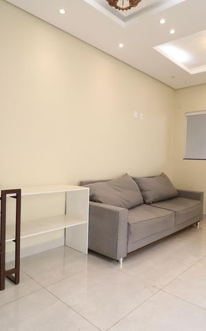 Casa para alugar com 70m², 2 quartos e 2 vagasSala