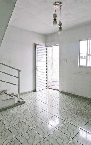 Casa para alugar com 70m², 2 quartos e sem vaga Casa para alugar com 70m², 2 quartos e sem vagaSala