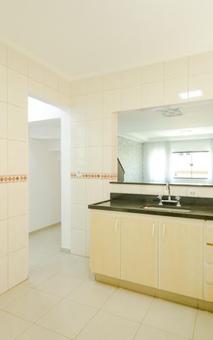 Casa para alugar com 100m², 2 quartos e 3 vagasCozinha 