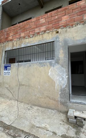 Casa para alugar com 70m², 2 quartos e sem vagaFachada + placa
