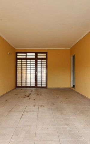 Casa à venda com 213m², 3 quartos e 4 vagasGaragem
