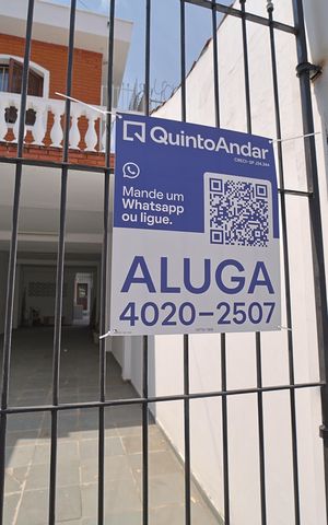 Casa para alugar com 70m², 2 quartos e 2 vagasPlaca instalada em 29/09/2026 com o código HVTG-1858