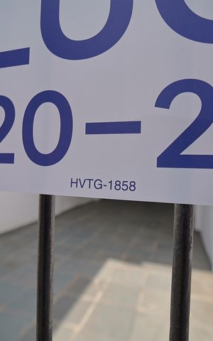 Casa para alugar com 70m², 2 quartos e 2 vagasPlaca instalada em 29/09/2026 com o código HVTG-1858