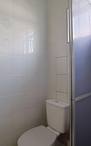 Casa para alugar com 70m², 2 quartos e 2 vagasBanheiro