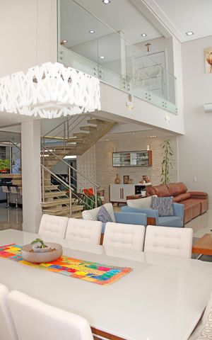 Casa de condomínio à venda com 1024m², 5 quartos e 7 vagasSala