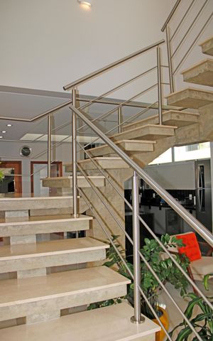 Casa de condomínio à venda com 1024m², 5 quartos e 7 vagasEscada