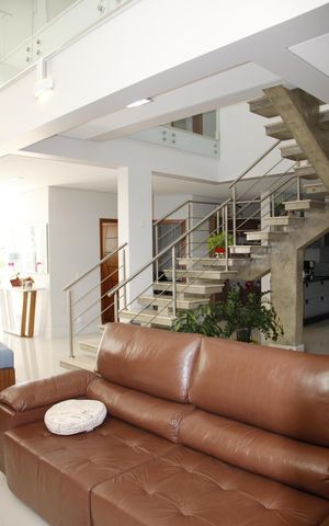 Casa de condomínio à venda com 1024m², 5 quartos e 7 vagasSala