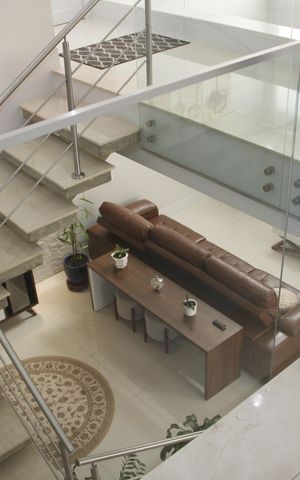 Casa de condomínio à venda com 1024m², 5 quartos e 7 vagasEscada