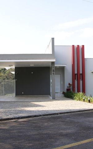 Casa de condomínio à venda com 1024m², 5 quartos e 7 vagasFachada