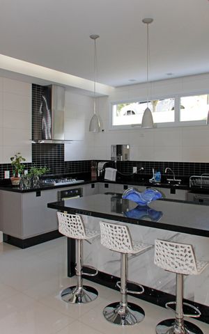Casa de condomínio à venda com 1024m², 5 quartos e 7 vagasCozinha