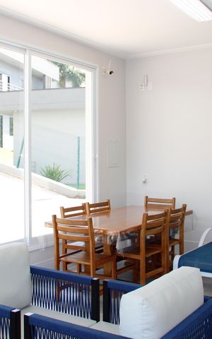 Casa de condomínio à venda com 1024m², 5 quartos e 7 vagasChurrasqueira