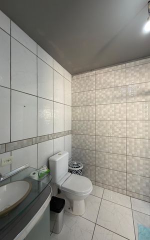 Casa à venda com 141m², 3 quartos e 2 vagas Casa à venda com 141m², 3 quartos e 2 vagasQuarto 1 - Suíte Banheiro