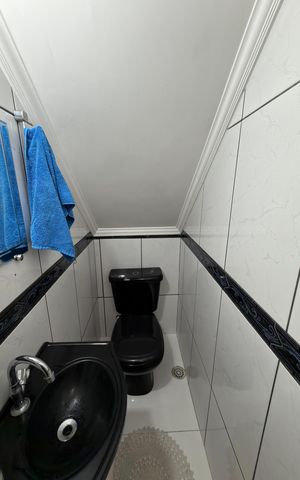 Casa à venda com 141m², 3 quartos e 2 vagas Casa à venda com 141m², 3 quartos e 2 vagasLavabo