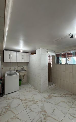 Casa à venda com 141m², 3 quartos e 2 vagas Casa à venda com 141m², 3 quartos e 2 vagasÁrea de Serviço