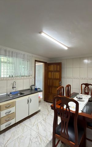 Casa à venda com 141m², 3 quartos e 2 vagas Casa à venda com 141m², 3 quartos e 2 vagasCozinha