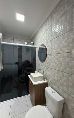 Casa à venda com 141m², 3 quartos e 2 vagas Casa à venda com 141m², 3 quartos e 2 vagasQuarto 2 - Suíte Banheiro