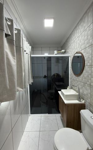 Casa à venda com 141m², 3 quartos e 2 vagas Casa à venda com 141m², 3 quartos e 2 vagasQuarto 2 - Suíte Banheiro
