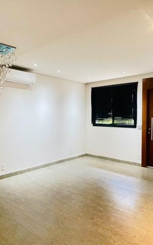 Casa de condomínio para alugar com 155m², 4 quartos e 2 vagas Casa de condomínio para alugar com 155m², 4 quartos e 2 vagasSala