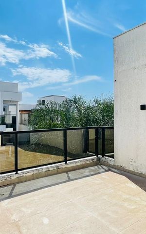 Casa de condomínio para alugar com 155m², 4 quartos e 2 vagas Casa de condomínio para alugar com 155m², 4 quartos e 2 vagasVaranda