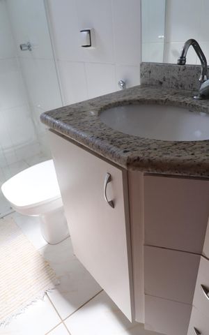 Apartamento para alugar com 65m², 2 quartos e 2 vagasBanheiro do Quarto 2