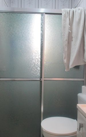 Casa à venda com 80m², 3 quartos e sem vagaBanheiro 1