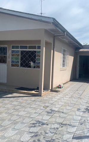 Casa à venda com 80m², 3 quartos e sem vaga Casa à venda com 80m², 3 quartos e sem vagaGaragem