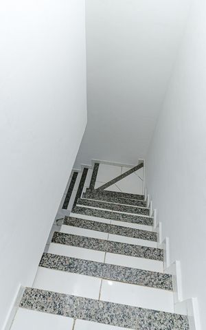 Casa à venda com 72m², 2 quartos e 1 vaga