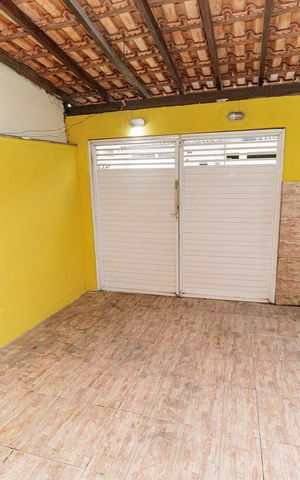 Casa à venda com 72m², 2 quartos e 1 vaga