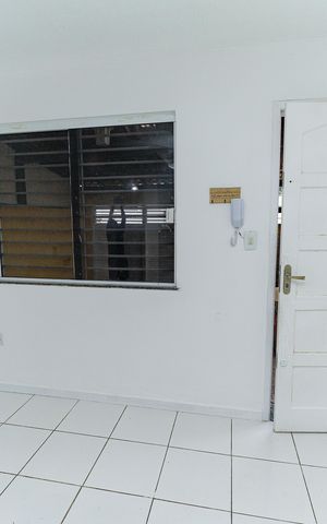 Casa à venda com 72m², 2 quartos e 1 vaga