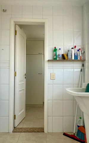 Apartamento à venda com 100m², 3 quartos e 2 vagas Apartamento à venda com 100m², 3 quartos e 2 vagasÁrea de Serviço