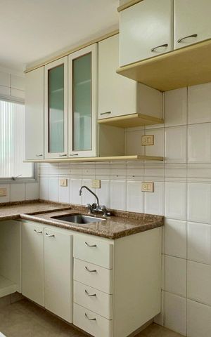 Apartamento à venda com 100m², 3 quartos e 2 vagas Apartamento à venda com 100m², 3 quartos e 2 vagasCozinha