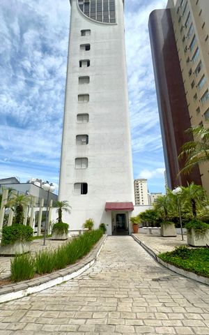 Apartamento à venda com 100m², 3 quartos e 2 vagas Apartamento à venda com 100m², 3 quartos e 2 vagasEntrada