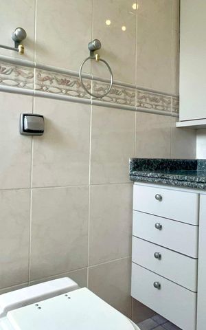 Apartamento à venda com 100m², 3 quartos e 2 vagas Apartamento à venda com 100m², 3 quartos e 2 vagasBanheiro da Suíte