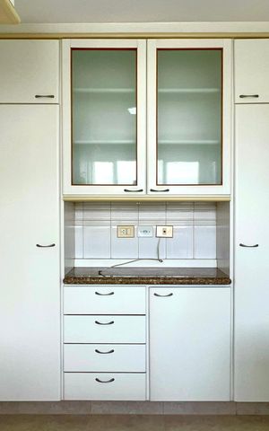 Apartamento à venda com 100m², 3 quartos e 2 vagas Apartamento à venda com 100m², 3 quartos e 2 vagasCozinha