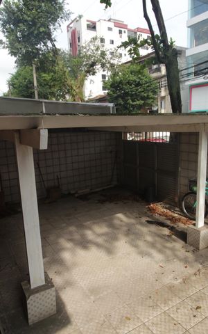 Casa para alugar com 220m², 4 quartos e 3 vagasQuintal