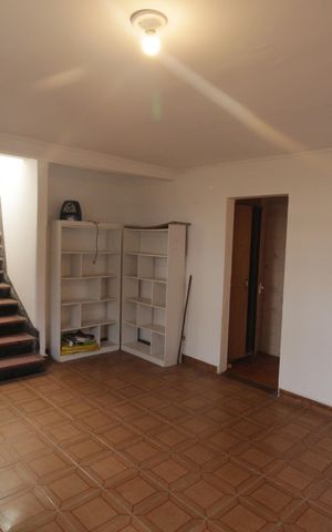 Casa para alugar com 220m², 4 quartos e 3 vagasSala