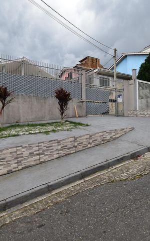 Casa para alugar com 100m², 3 quartos e 1 vagaFachada