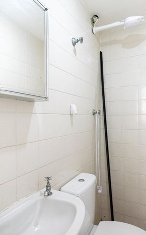 Apartamento para alugar com 126m², 3 quartos e 2 vagas Apartamento para alugar com 126m², 3 quartos e 2 vagasBanheiro de serviço