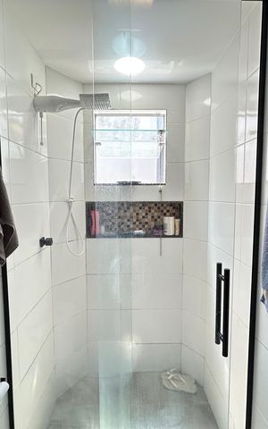 Casa à venda com 180m², 2 quartos e 2 vagas