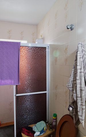 Casa à venda com 360m², 3 quartos e 1 vaga Casa à venda com 360m², 3 quartos e 1 vagaBanheiro 1