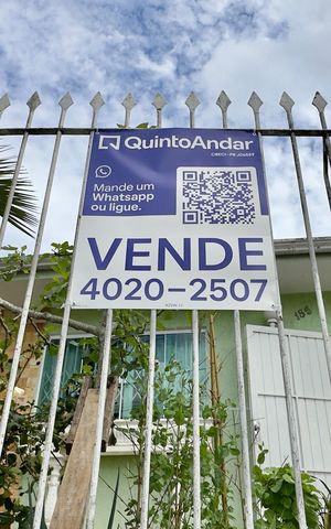 Casa à venda com 360m², 3 quartos e 1 vaga Casa à venda com 360m², 3 quartos e 1 vagaPlaca QA KZVW-11