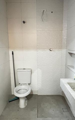 Apartamento à venda com 100m², 2 quartos e 1 vaga Apartamento à venda com 100m², 2 quartos e 1 vagaBanheiro da Suíte