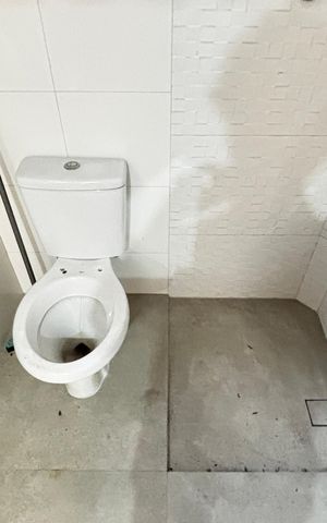 Apartamento à venda com 100m², 2 quartos e 1 vaga Apartamento à venda com 100m², 2 quartos e 1 vagaBanheiro da Suíte