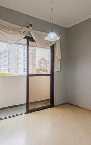 Apartamento à venda com 110m², 3 quartos e 2 vagas Apartamento à venda com 110m², 3 quartos e 2 vagasSala de Jantar