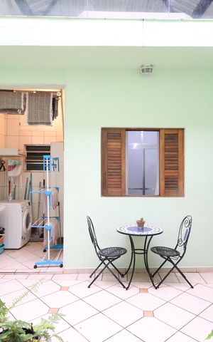 Casa à venda com 147m², 2 quartos e 2 vagasQuintal e área de serviço 