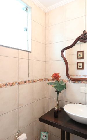 Casa à venda com 147m², 2 quartos e 2 vagasLavabo 