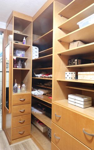 Casa à venda com 147m², 2 quartos e 2 vagasCloset da suíte 1
