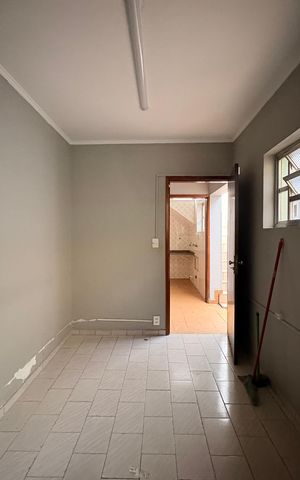 Casa para alugar com 168m², 3 quartos e 2 vagas Casa para alugar com 168m², 3 quartos e 2 vagasQuarto de Serviço