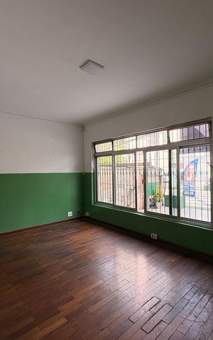 Casa para alugar com 168m², 3 quartos e 2 vagas Casa para alugar com 168m², 3 quartos e 2 vagasSala