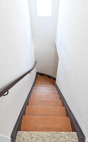 Studio para alugar com 18m², 1 quarto e sem vagaEscadas